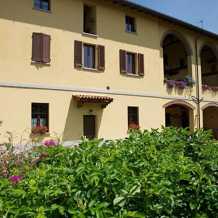 Cascina Delle Mele Bed and Breakfast Vittuone Buitenkant foto