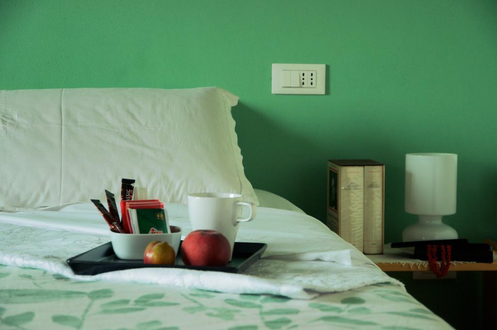 Cascina Delle Mele Bed and Breakfast Vittuone Buitenkant foto